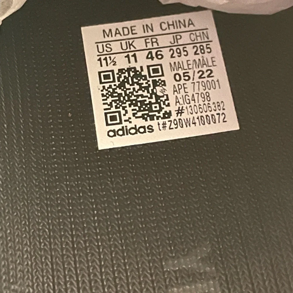 SOLD Yeezy Boost 700 MNVN ‘Analog’ - Picture 11 of 14